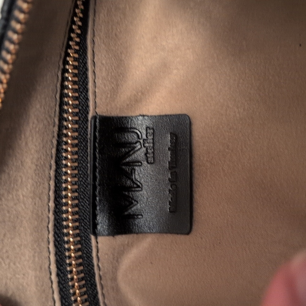 Manu atelier Cylinder Black Leather Shoulder Bag - Picture 4 of 5
